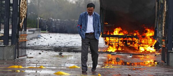 آتش سوزی در اقامتگاه رئیس جمهور سابق قرقیزستان آتش سوزی در اقامتگاه رئیس جمهور سابق قرقیزستان - اسپوتنیک ایران