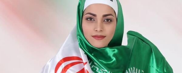 بانوی ایرانی رکورد دار شنا با دستان بسته  - اسپوتنیک ایران  