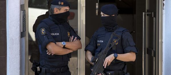 دستگیری پنج فرانسوی جوان به اتهام تجاوز گروهی در اسپانیا دستگیری پنج فرانسوی جوان به اتهام تجاوز گروهی در اسپانیا - اسپوتنیک ایران