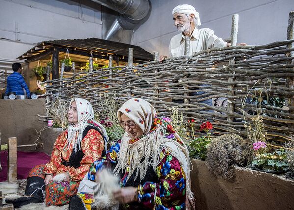 چهارمین نمایشگاه توانمندی‌های عشایر و تولیدات روستایی تهران - اسپوتنیک ایران  
