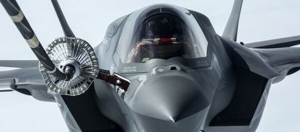 وزارت دفاع ژاپن، برنامه خرید جنگنده های F-35B را تایید کرد - اسپوتنیک ایران  