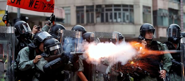 معترضین در هنگ کنگ خواستار احقاق حقشان توسط ترامپ شدند + ویدئو - اسپوتنیک ایران  