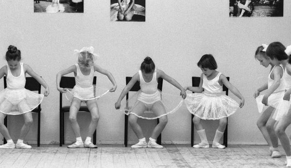کلاس رقص سال ۱۹۸۵ - اسپوتنیک ایران  