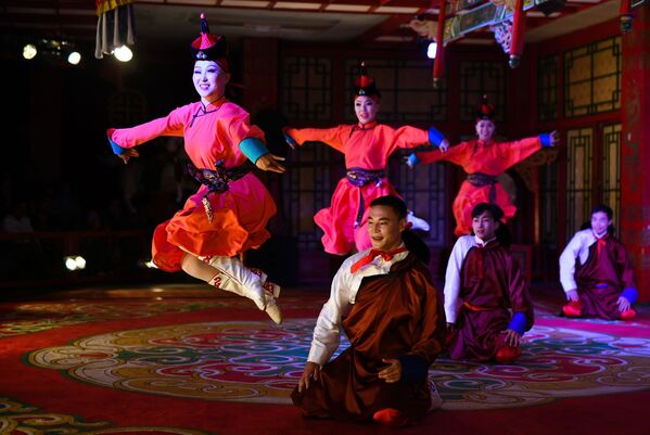 تئاتر - تفریح مهمی در مغولستان محسوب می شود - اسپوتنیک ایران  