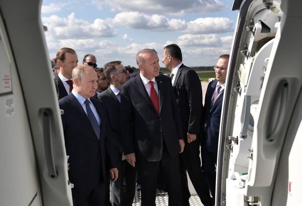 
پوتین و اردوغان، نمايشگاه بین‌المللی هوانوردی و فضا در سال 2019 را افتتاح کردند 
 - اسپوتنیک ایران  