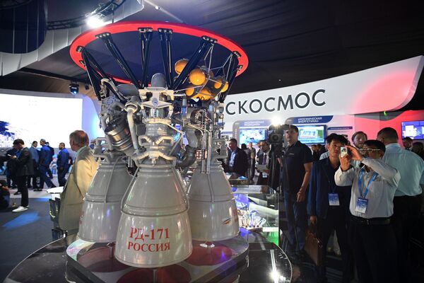 نمایشگاه بین‌المللی هوانوردی و فضا (ماکس) در مسکو  - اسپوتنیک ایران  