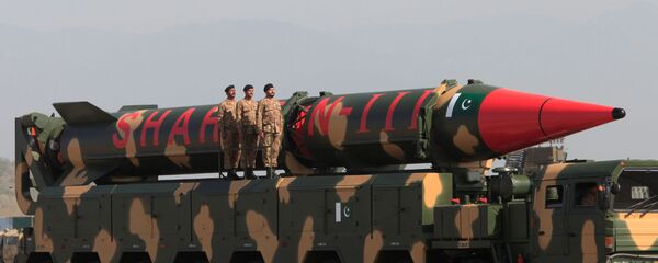 اقدام پاکستان به آزمایش موشک بالستیک با قابلیت حمل کلاهک هسته ای - اسپوتنیک ایران  