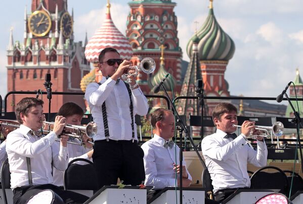 اجرای موسیقی جاز در روز جشن شهر مسکو - اسپوتنیک ایران  