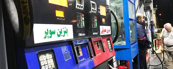 واکنش مراجع تقلید به افزایش قیمت بنزین در ایران واکنش مراجع تقلید به افزایش قیمت بنزین در ایران - اسپوتنیک ایران