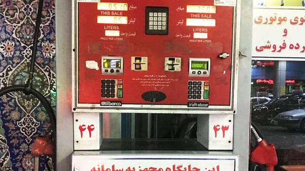 معاون وزیر نفت ایران ممنوعیت صادرات بنزین را تکذیب کرد - اسپوتنیک ایران  