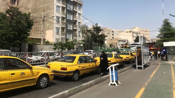 رانندگان تاکسی واکسن نزده بیمه نمی شوند
 - اسپوتنیک ایران  