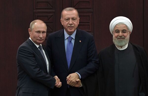 کنفرانس خبری مشترک روسای جمهور روسیه، ترکیه و ایران در آنکارا  - اسپوتنیک ایران  