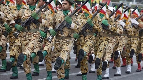 لغو رژه نیروهای مسلح ایران به خاطر شیوع کرونا  - اسپوتنیک ایران  