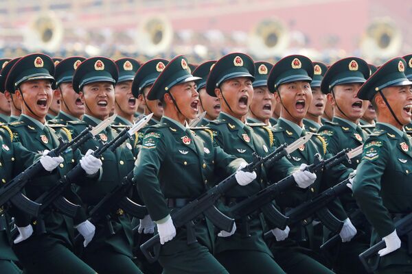 رژه نظامی به مناسبت 70-مین سالگرد تأسیس جمهوری خلق چین - اسپوتنیک ایران  