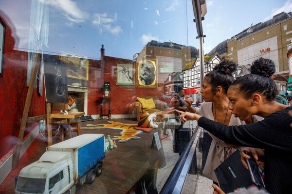 مغازه هنرمند خیابانی بریتانیایی بنسکی در لندن - اسپوتنیک ایران  