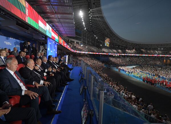 ولادیمیر پوتین، رئیس جمهور روسیه در مراسم اختتامیه دومین دوره بازیهای اروپایی 2019 - بلاروس - اسپوتنیک ایران  