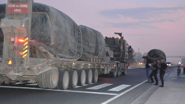 اعزام ۳۰۰ کامیون زرهی و اسلحه ارتش ترکیه به سوریه - اسپوتنیک ایران  