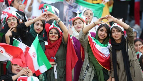 درخواست فدراسیون فوتبال ایران از رئیس فیفا پس از حضور بانوان در استادیوم‌ - اسپوتنیک ایران  