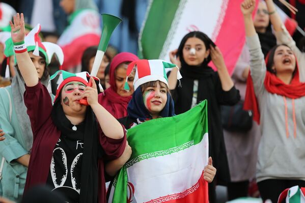 هواداران ایرانی در جام جهانی
 - اسپوتنیک ایران  