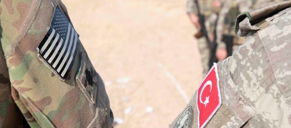 کانال تلویزیونی آمریکایی فیلم تمرین ارتش آمریکا را به جای حمله ترکیه به سوریه پخش کرد - اسپوتنیک ایران  