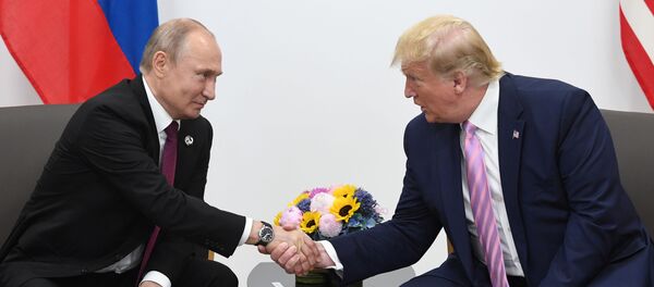 ترامپ و پوتین توافق کردند که با هم علیه کرونا مبارزه کنند ترامپ و پوتین توافق کردند که با هم علیه کرونا مبارزه کنند - اسپوتنیک ایران