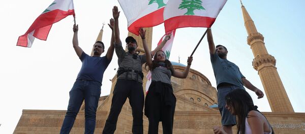 موج سواری آمریکایی ها در لبنان - اسپوتنیک ایران  