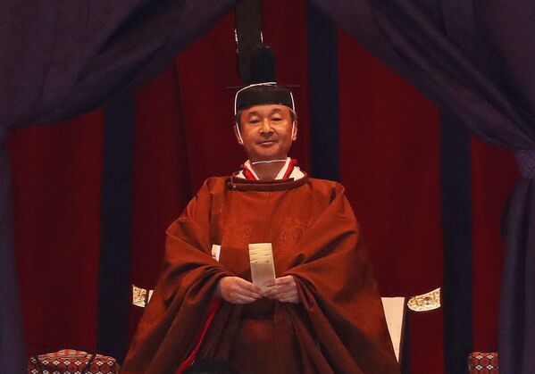امپراتور جدید ژاپن ناروهیتو در کاخ امپراتوری در توکیو - اسپوتنیک ایران  