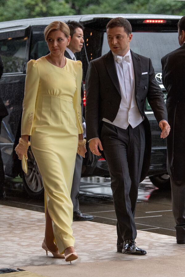 رئیس جمهور اوکراین ولادیمیر زلنسکی به همراه همسرش در مراسم تاجگذاری امپراتور ژاپن - اسپوتنیک ایران  
