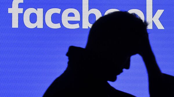 حذف حساب های کاربری مقامات ایران در فیسبوک و توئیتر - اسپوتنیک ایران  