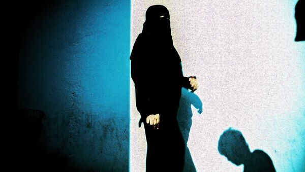 Twenty percent of Spanish citizens fighting for the Islamic State (IS) militant group are women - اسپوتنیک ایران  