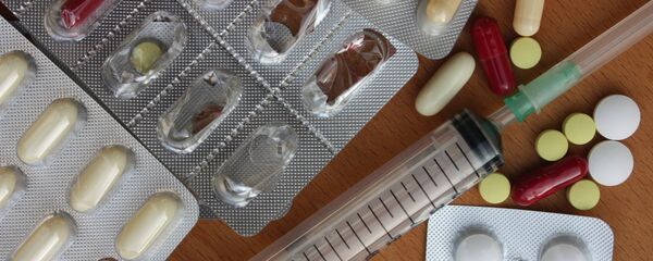 وزارت اطلاعات ایران خبر از دستگیری دلالان دارو داد - اسپوتنیک ایران  