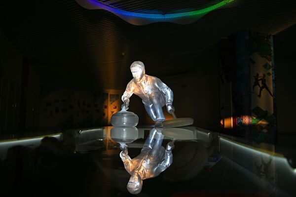 نمایشگاه پارک مجسمه‌های یخی در سوچی روسیه
 Iceberg, in Sochi, Russia - اسپوتنیک ایران  