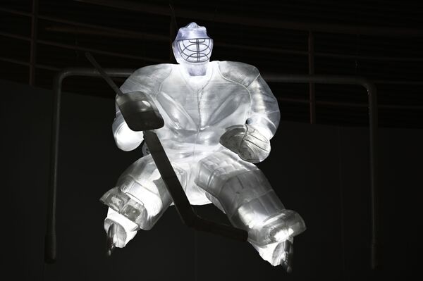 نمایشگاه پارک مجسمه‌های یخی در سوچی روسیه
 Iceberg, in Sochi, Russia - اسپوتنیک ایران  