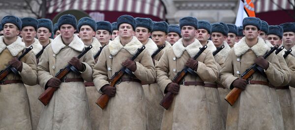 پوتین: رژه روز پیروی به تاریخ دیگری موکول می شود پوتین: رژه روز پیروی به تاریخ دیگری موکول می شود - اسپوتنیک ایران