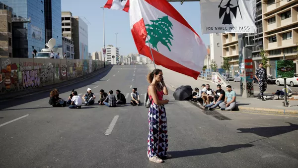 پمپ بنزین های لبنان برای مدت  نامعلومی بسته شدند - اسپوتنیک ایران  