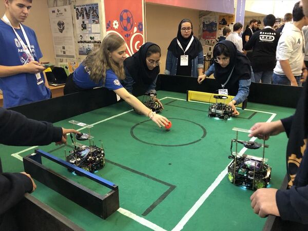 مسابقات قهرمانی  ربات و هوش مصنوعی در مسکو 
Robocup Asia-Pasific 2019 - اسپوتنیک ایران  