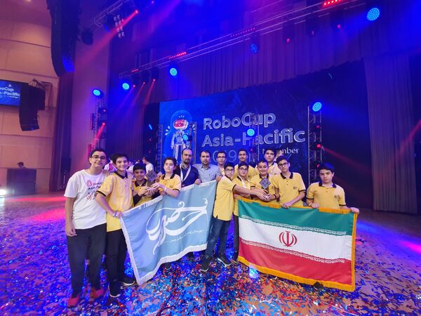 مسابقات قهرمانی  ربات و هوش مصنوعی در مسکو 
Robocup 2019 - اسپوتنیک ایران  