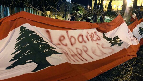 شعله ور شدن جنگ قدرت در لبنان - اسپوتنیک ایران  