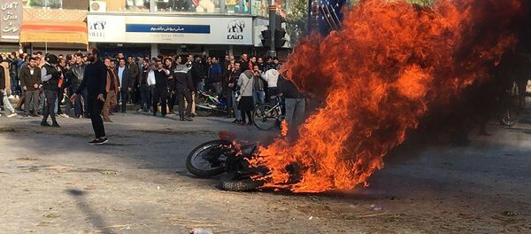 در اعتراضات تهران سه بسیجی کشته شدند - اسپوتنیک ایران  