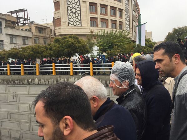 دود و آتش اعتراضات علیه گران شدن قیمت بنزین در ایران - اسپوتنیک ایران  