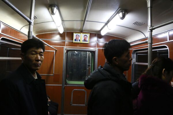 مترو در پیونگ یانگ کره شمالی
 - اسپوتنیک ایران  