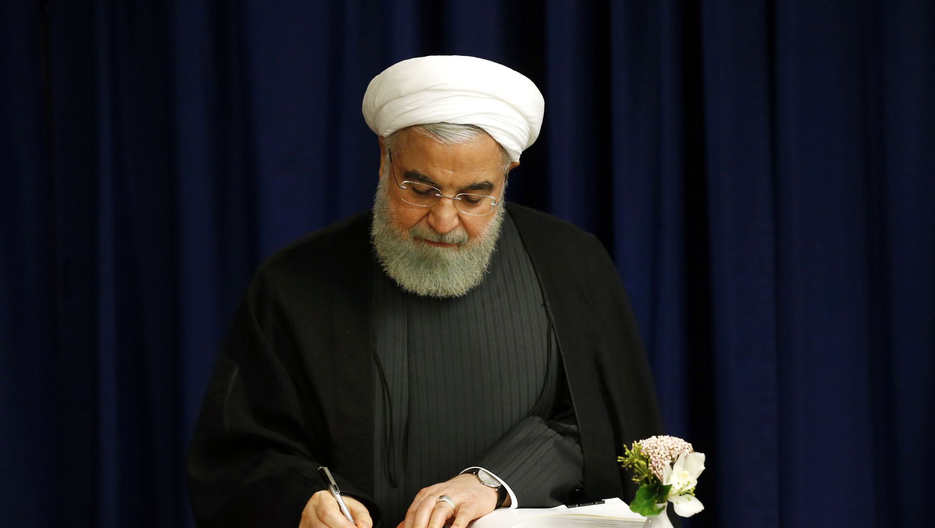 روحانی دستور داد تا درباره اقدامات مربوط به واکسن کرونا شفاف سازی شود - اسپوتنیک ایران  , 1920, 06.04.2021