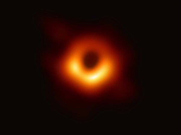 M87تصویر سیاه چاله در مرکز کهکشان  - اسپوتنیک ایران  