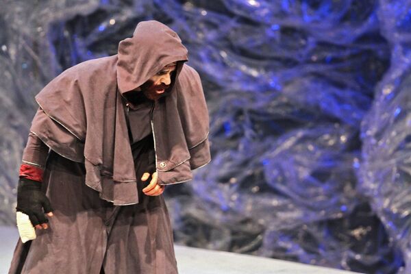 صحنه اجرای فرانکنشتاین در تئاتر تهران، ایران - اسپوتنیک ایران  