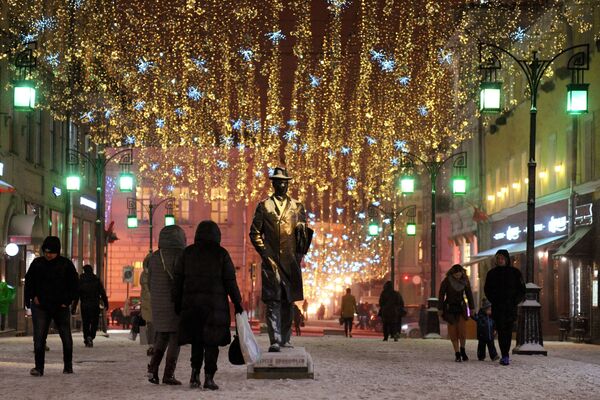 خیابان کامرگرسک در مسکو با تزئینات کریسمس - اسپوتنیک ایران  