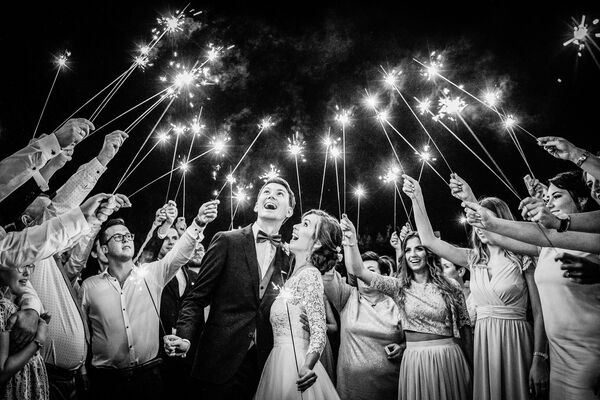 بهترین عکس های عروسی سال 2019 میلادی
عکاس ازلهستان
Rafał Donica - اسپوتنیک ایران  
