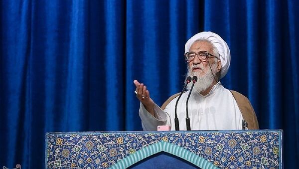 واکنش امام جمعه تهران به صحبت‌های اخیر روحانی درباره گرانی بنزین - اسپوتنیک ایران  