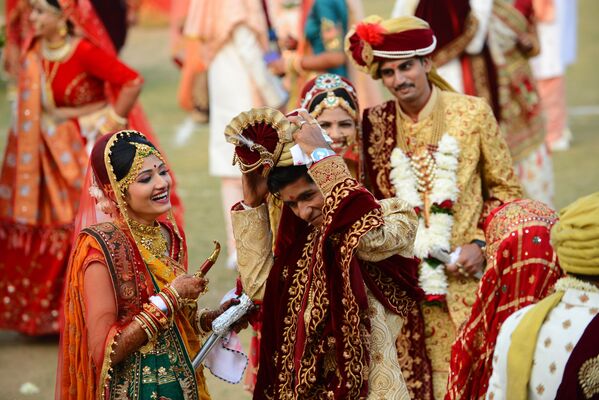 عروسی دسته‌جمعی در هند - اسپوتنیک ایران  