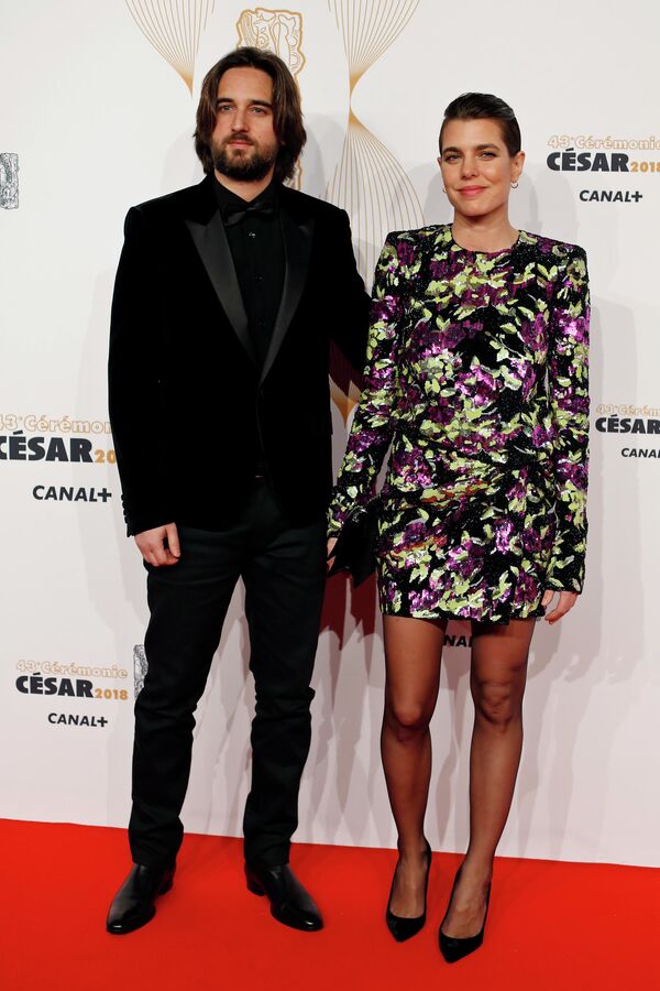 زوج های مشهور جهان در سال 2019 میلادی
Charlotte Casiraghi and Dimitri Rassam - اسپوتنیک ایران  