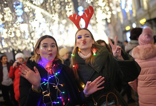 جشن سال نو در خیابان نیکولسکی مسکو - اسپوتنیک ایران  